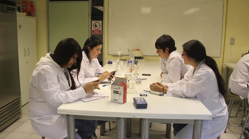 Los Futuros Científicos de Chile en laboratorio de Biotecnología La Serena